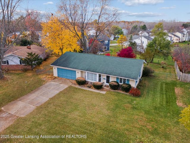 868 Southfield Drive, Williamston, MI 48895