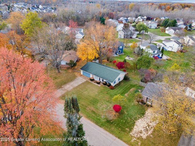 868 Southfield Drive, Williamston, MI 48895