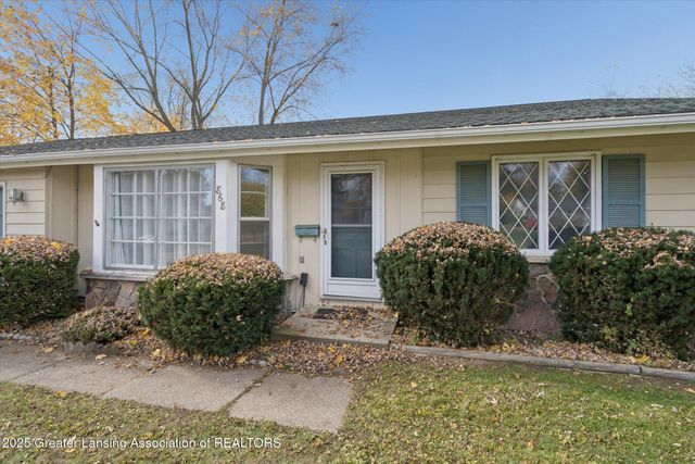 868 Southfield Drive, Williamston, MI 48895