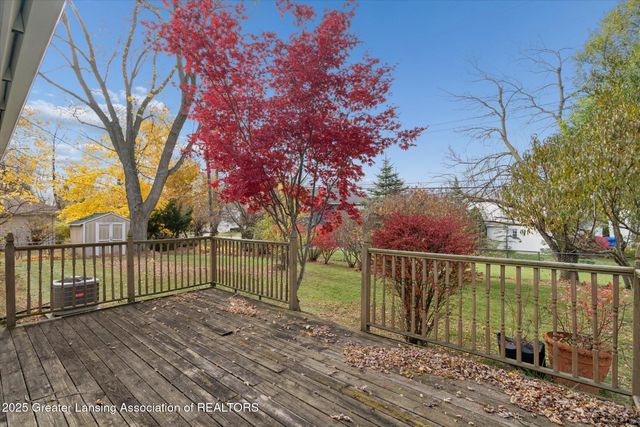 868 Southfield Drive, Williamston, MI 48895