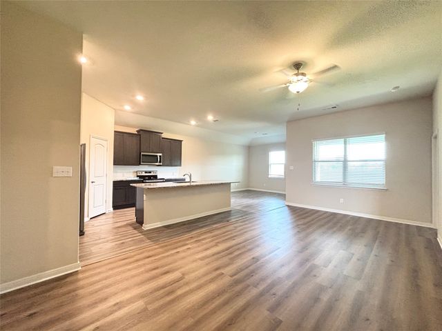 2017 Dahlia Way, Princeton, TX 75407