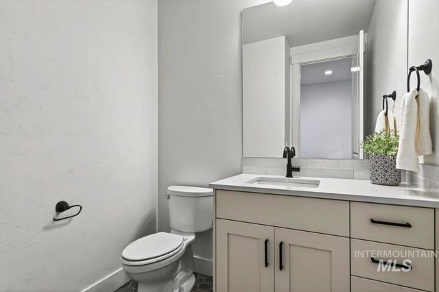 6807 S Messner Way, Meridian, ID 83642