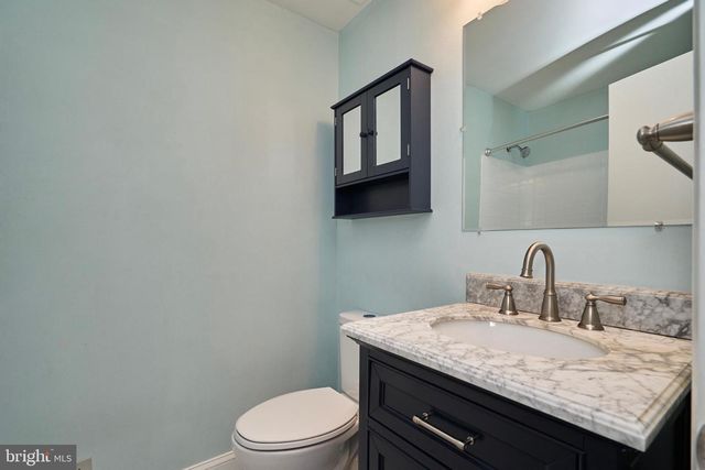 8076 SAINT ANNES CT, Alexandria, VA 22309