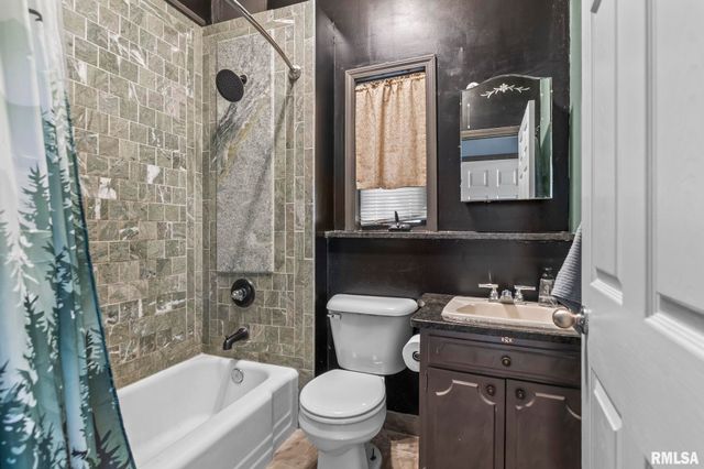 1621 N 8TH Street, Springfield, IL 62702