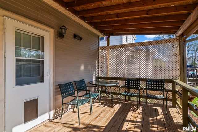 1621 N 8TH Street, Springfield, IL 62702