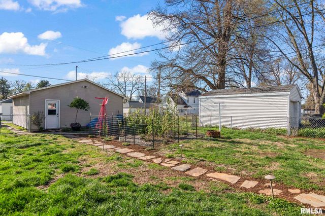 1621 N 8TH Street, Springfield, IL 62702