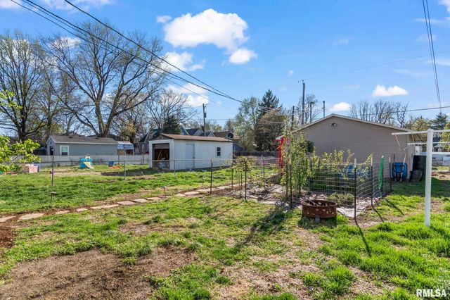 1621 N 8TH Street, Springfield, IL 62702