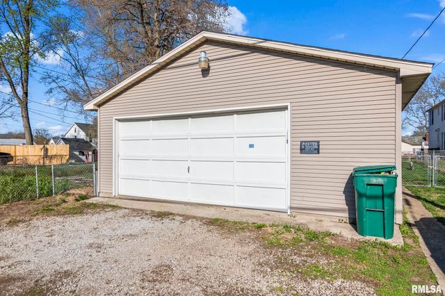 1621 N 8TH Street, Springfield, IL 62702