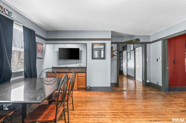 1621 N 8TH Street, Springfield, IL 62702