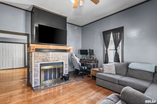 1621 N 8TH Street, Springfield, IL 62702