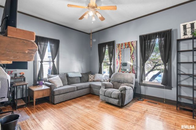 1621 N 8TH Street, Springfield, IL 62702