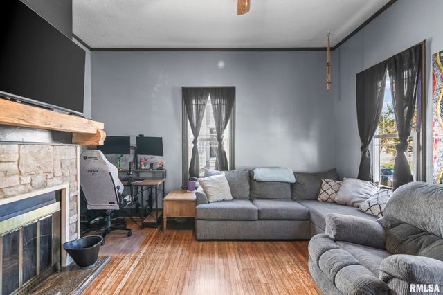 1621 N 8TH Street, Springfield, IL 62702