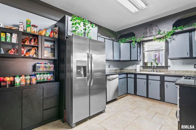 1621 N 8TH Street, Springfield, IL 62702