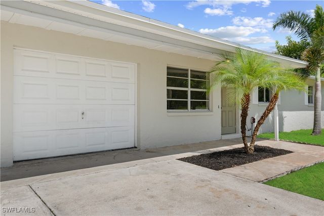 17313 Lee RD, Fort Myers, FL 33967