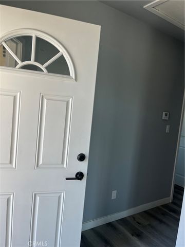1215 W 104, Los Angeles, CA 90044