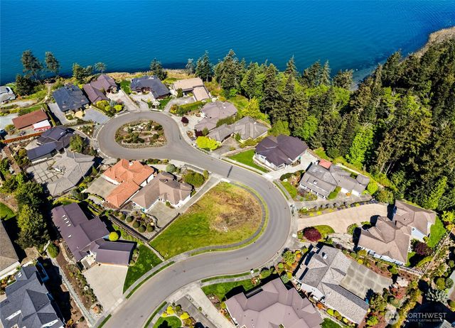 2414 Washington Court, Anacortes, WA 98221