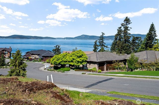 2414 Washington Court, Anacortes, WA 98221