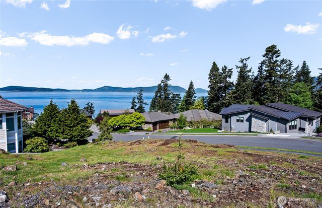 2414 Washington Court, Anacortes, WA 98221