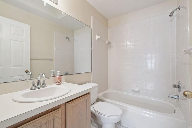 1942 MONKTON ROAD, Orlando, FL 32837