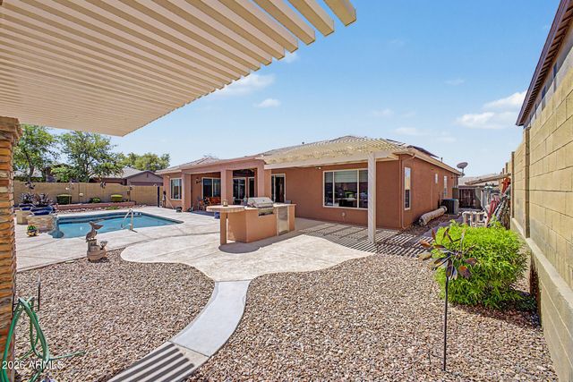 2026 W HIDDEN TREASURE Way, Phoenix, AZ 85086