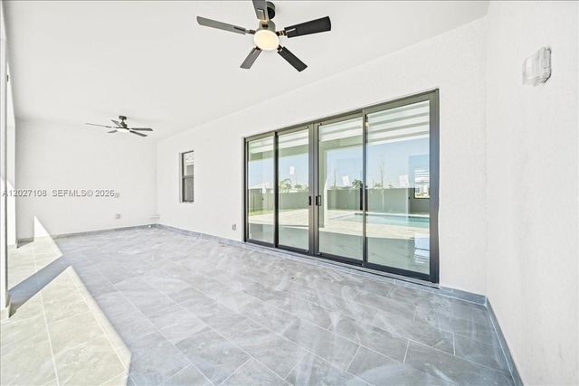 1226 NE 5TH PL, Cape Coral, FL 33909