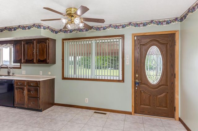 9672 Schoolhouse Road NW, Canal Winchester, OH 43110