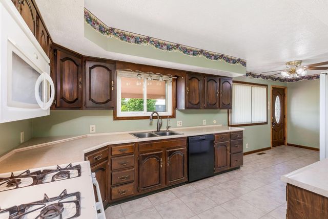 9672 Schoolhouse Road NW, Canal Winchester, OH 43110