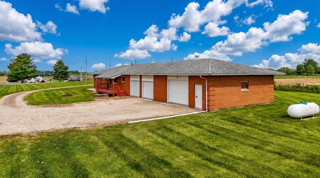9672 Schoolhouse Road NW, Canal Winchester, OH 43110