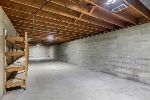 9672 Schoolhouse Road NW, Canal Winchester, OH 43110