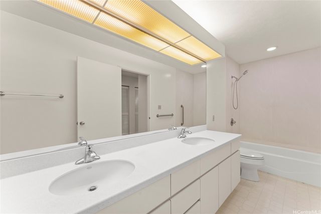 1214 Nehoa Street A, Honolulu, HI 96822