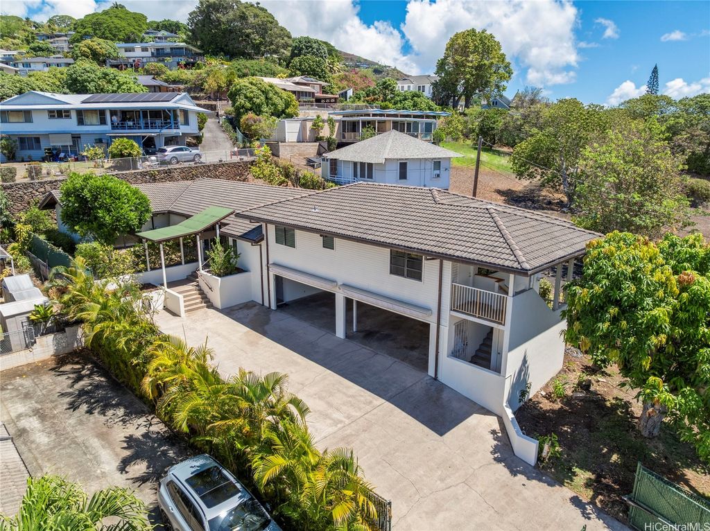 1214 Nehoa Street A, Honolulu, HI 96822