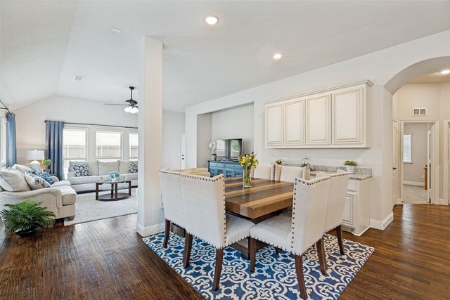 902 Lyndhurst Drive, Anna, TX 75409
