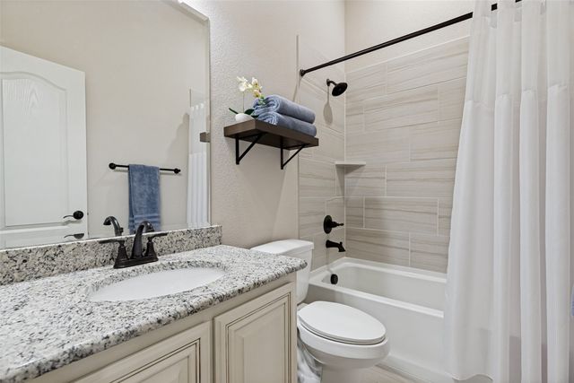 902 Lyndhurst Drive, Anna, TX 75409