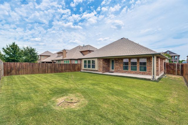 902 Lyndhurst Drive, Anna, TX 75409