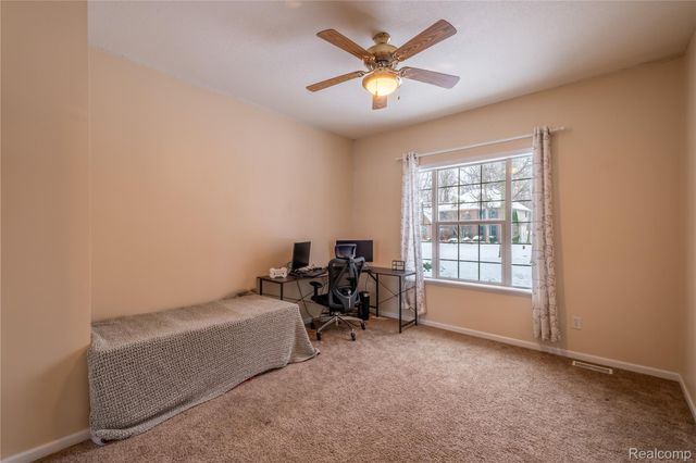 4204 Pavilion Court, Fenton, MI 48430