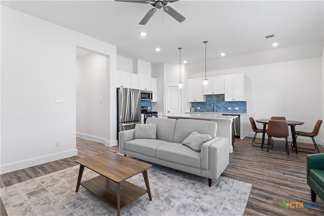 314 Cardinal Drive, Port Lavaca, TX 77979