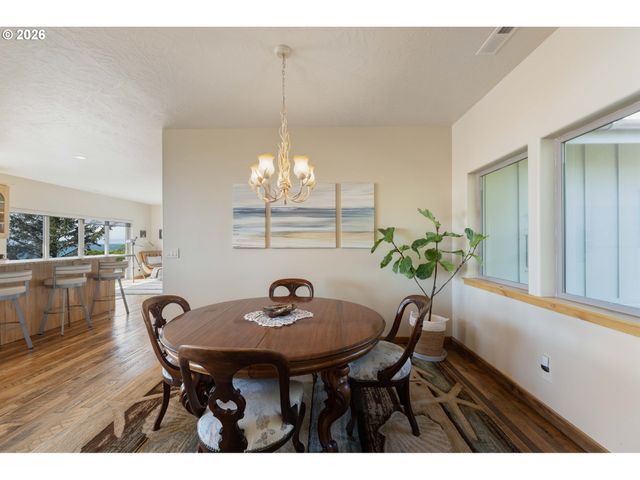 201 Allen Lane, Brookings, OR 97415