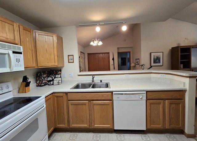 163 Shato Lane, Monona, WI 53716