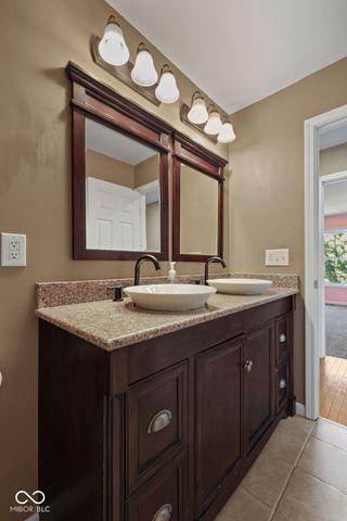 10983 Parkland Court, Fishers, IN 46037