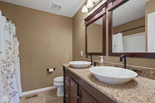 10983 Parkland Court, Fishers, IN 46037