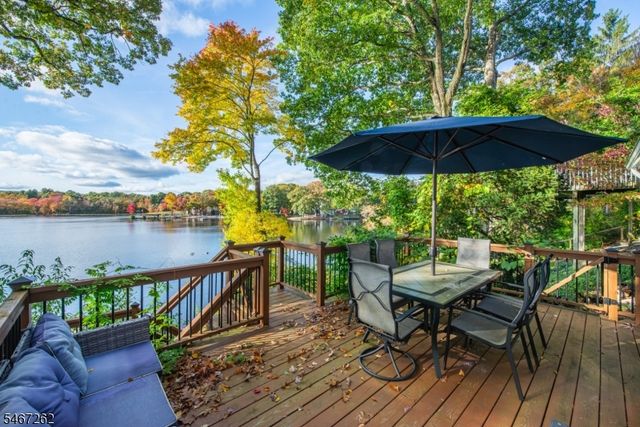 105 Wildwood Rd, Jefferson Twp., NJ 07438