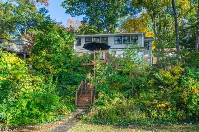 105 Wildwood Rd, Jefferson Twp., NJ 07438