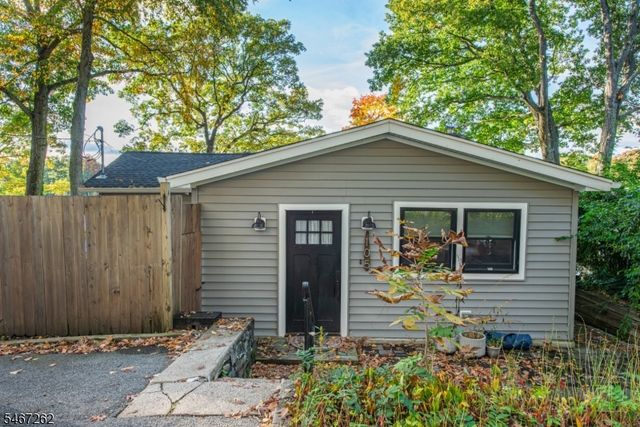 105 Wildwood Rd, Jefferson Twp., NJ 07438