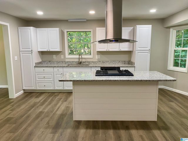 8925 VALLEY HILL DRIVE, Birmingham, AL 35206