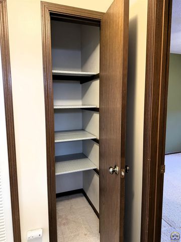 5741 SW 22nd Ter Apt 1, Topeka, KS 66614