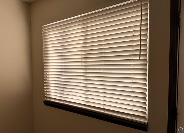 5741 SW 22nd Ter Apt 1, Topeka, KS 66614