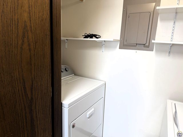 5741 SW 22nd Ter Apt 1, Topeka, KS 66614