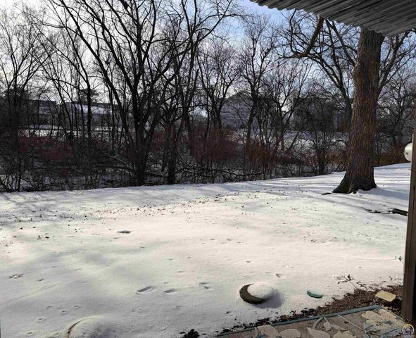 5741 SW 22nd Ter Apt 1, Topeka, KS 66614