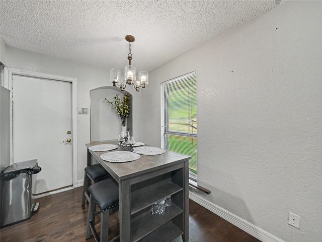 7325 S Meadow Drive E, Fort Worth, TX 76133