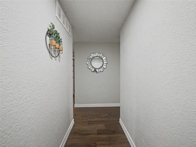 7325 S Meadow Drive E, Fort Worth, TX 76133